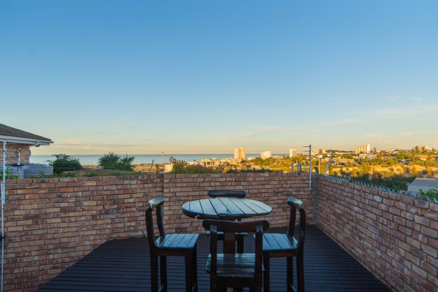 6 Bedroom Property for Sale in Humerail Eastern Cape